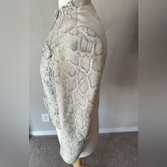 Elie Tahari Gwen Snake Suede Front Jacket Size Medium - Picture 5 of 16